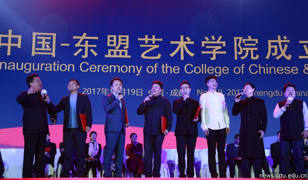 刘安春民族男高音专家_副本.jpg 刘安春民族男高音专家_副本.jpg