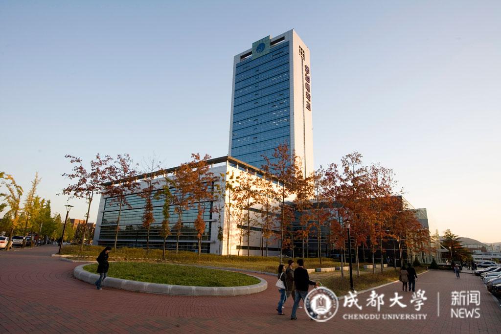韩国岭南大学_图书馆.jpg